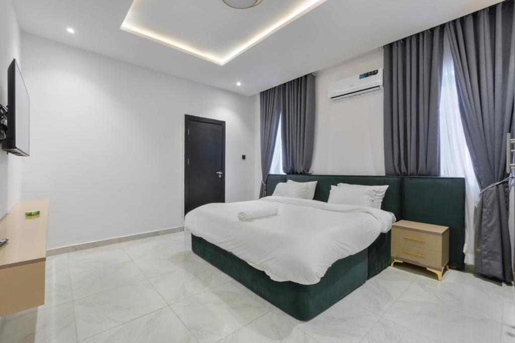 Villa Toscana Luxe Gra Port Harcourt Exterior foto